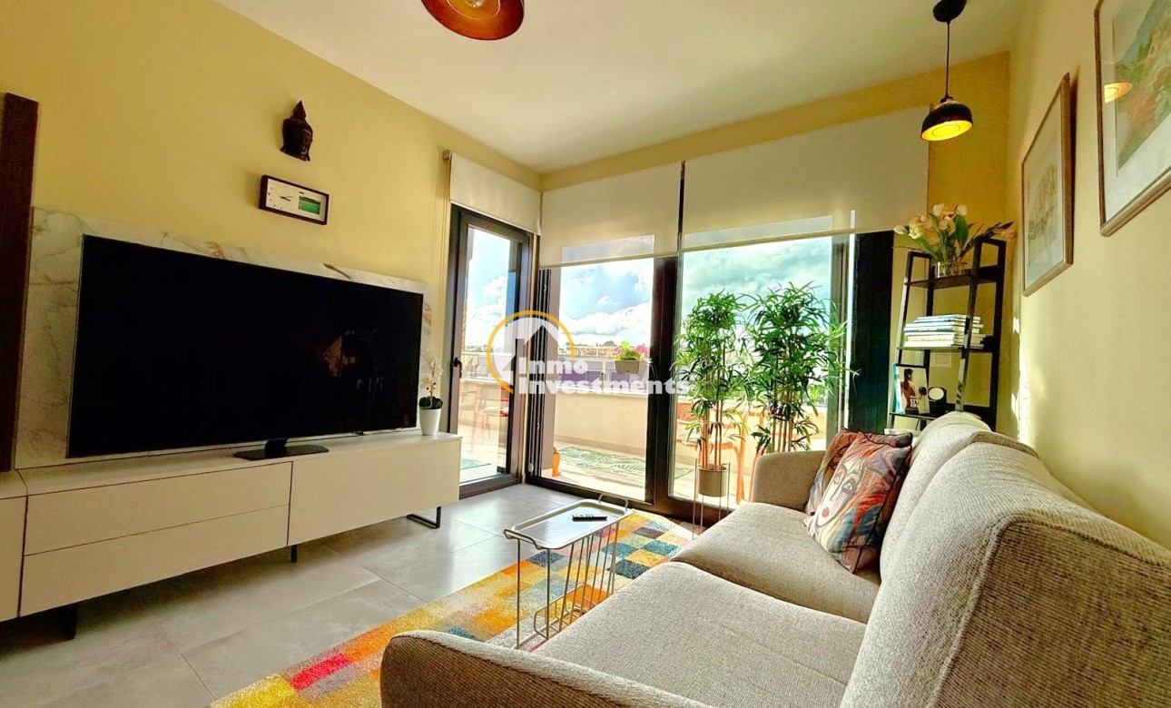 Resale - Penthouse - Los Altos