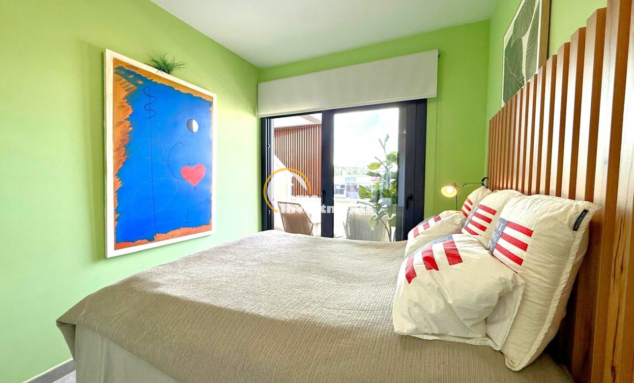 Resale - Penthouse - Los Altos