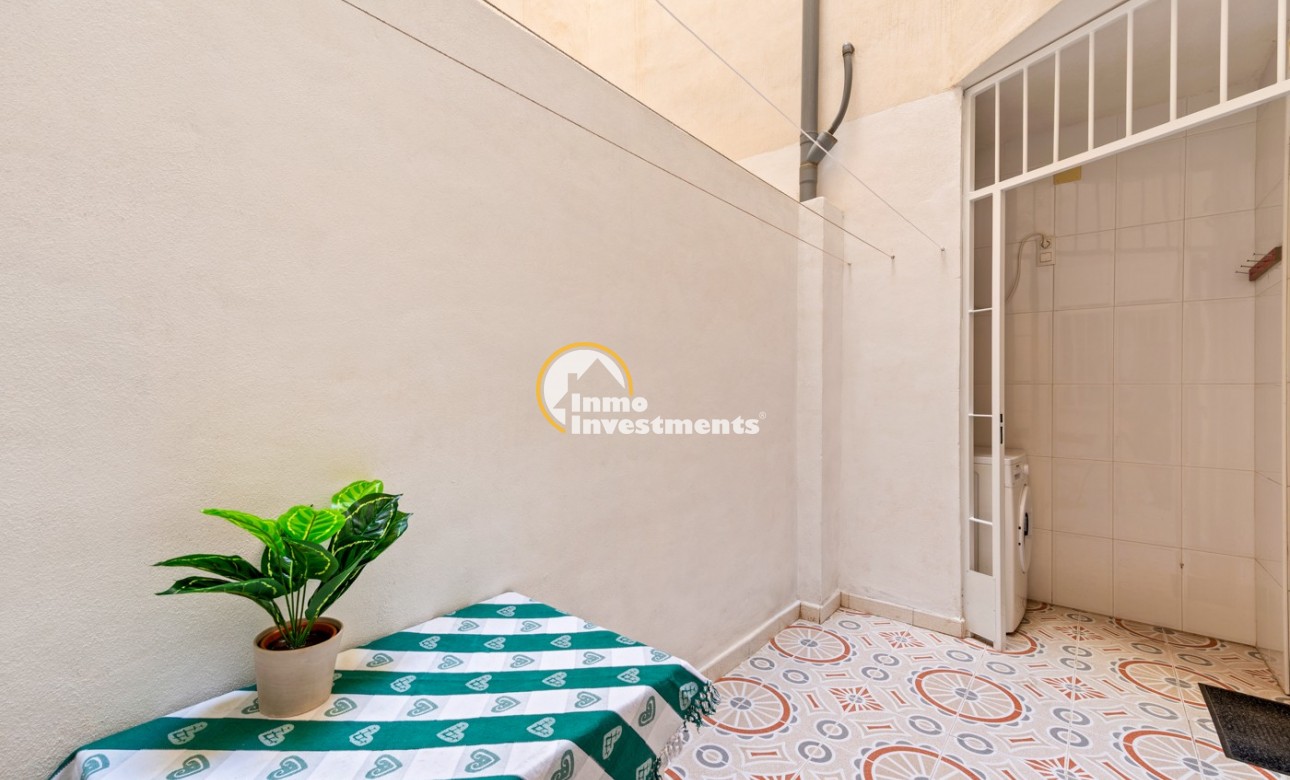 Resale - Apartment - Torrevieja - Parque las naciones