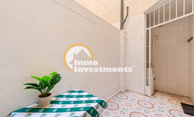 Resale - Apartment - Torrevieja - Parque las naciones