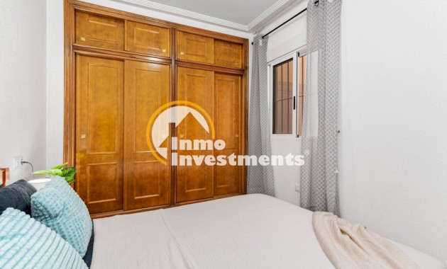 Resale - Apartment - Torrevieja - Parque las naciones