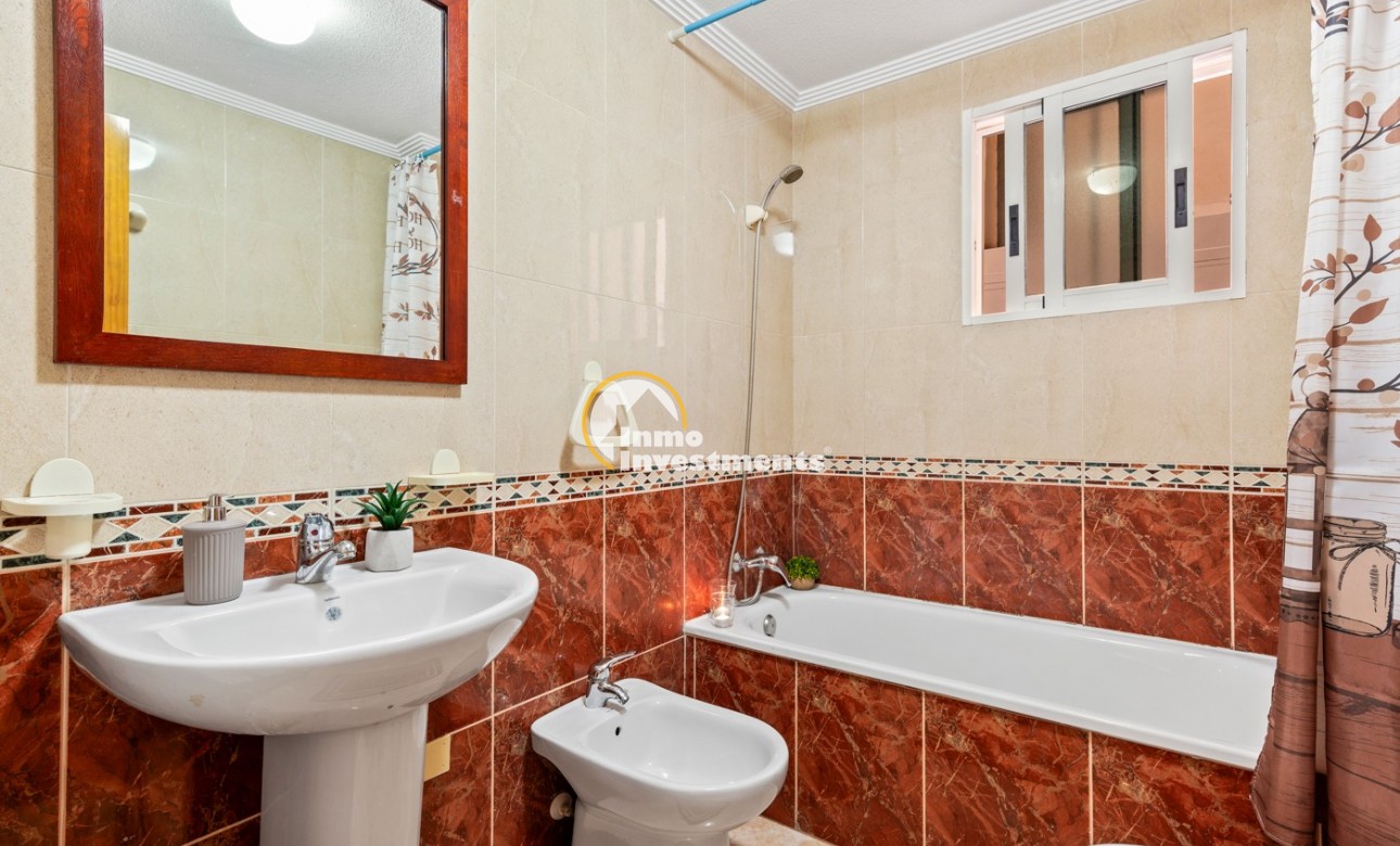 Resale - Apartment - Torrevieja - Parque las naciones