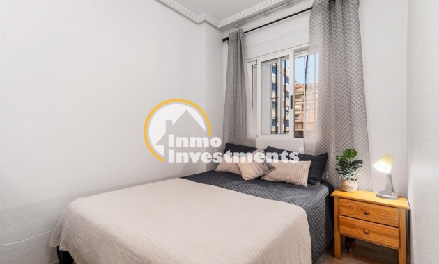 Resale - Apartment - Torrevieja - Parque las naciones