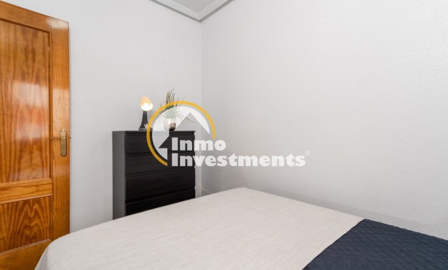 Resale - Apartment - Torrevieja - Parque las naciones