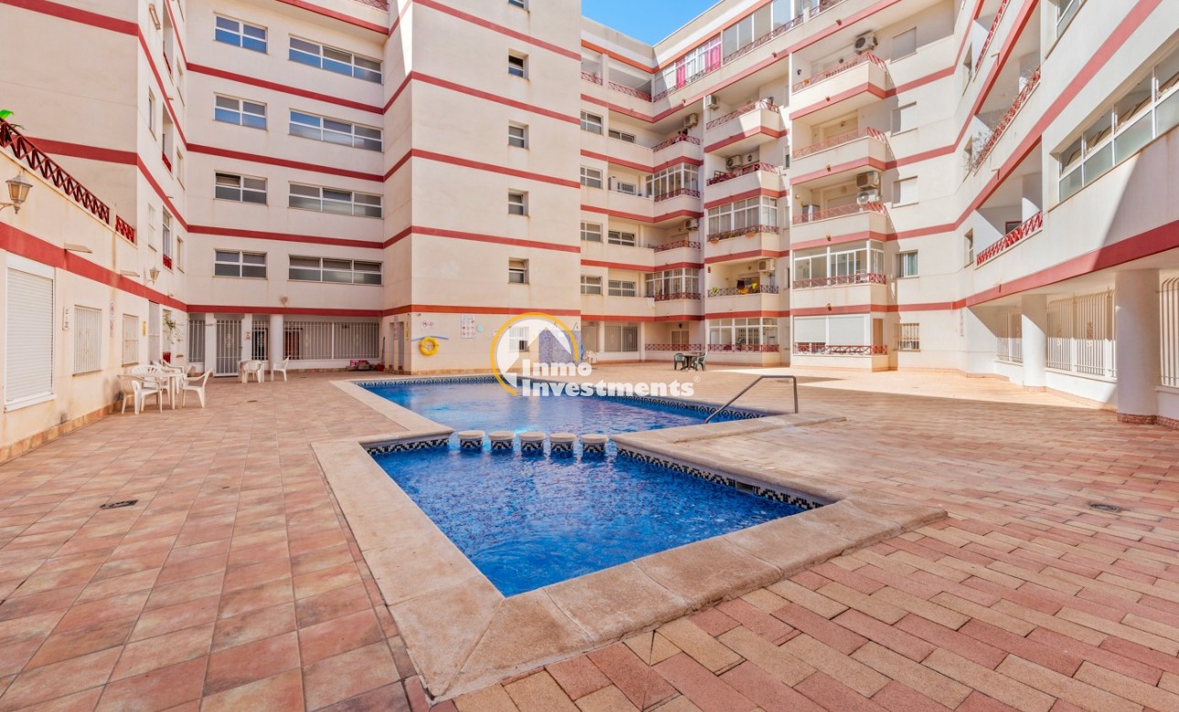 Resale - Apartment - Torrevieja - Parque las naciones