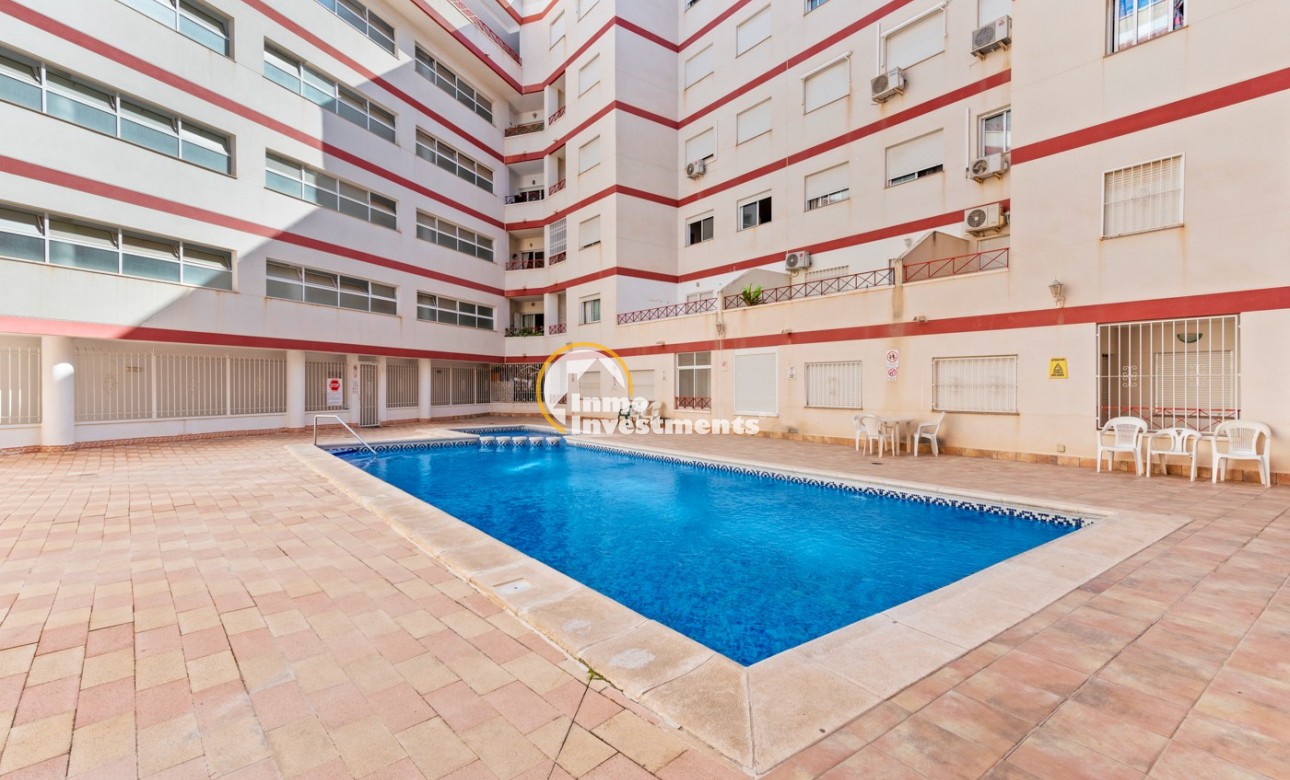Resale - Apartment - Torrevieja - Parque las naciones