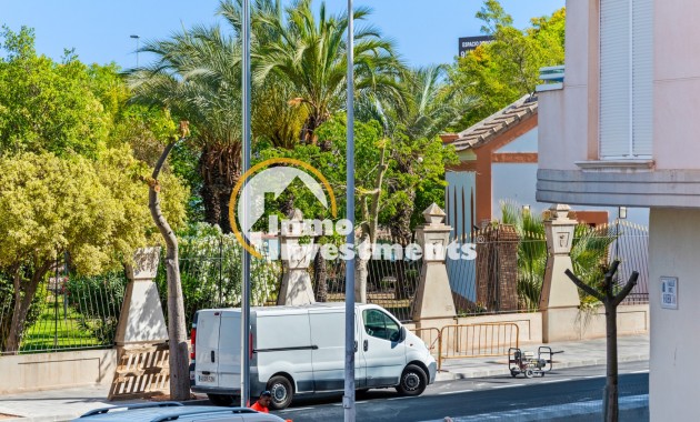 Resale - Apartment - Torrevieja - Parque las naciones