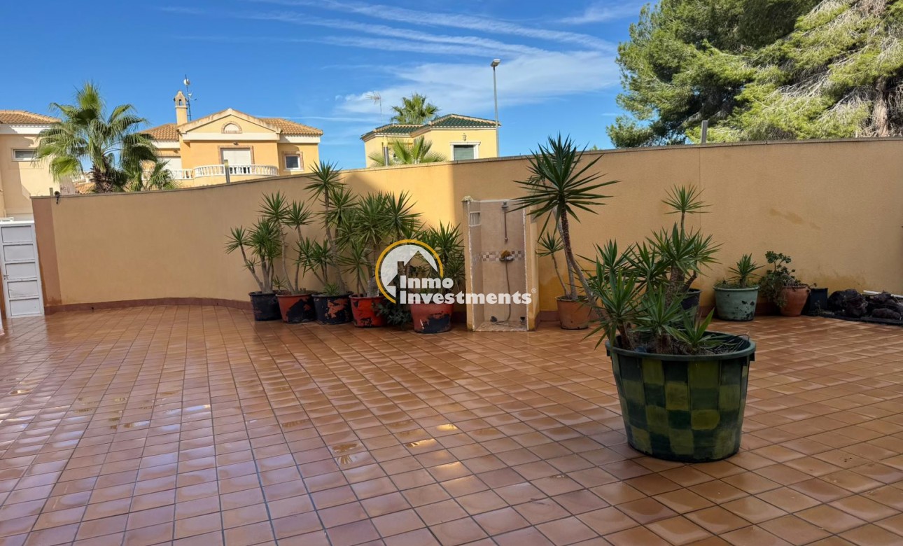 Resale - Villa - Villamartin