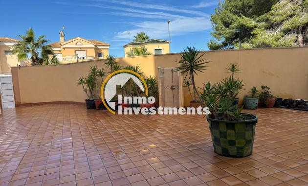 Resale - Villa - Villamartin