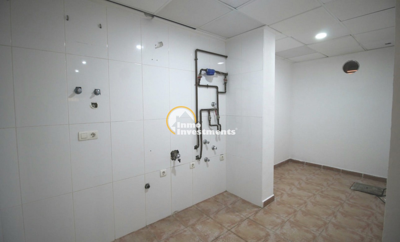 Resale - Villa - Villamartin