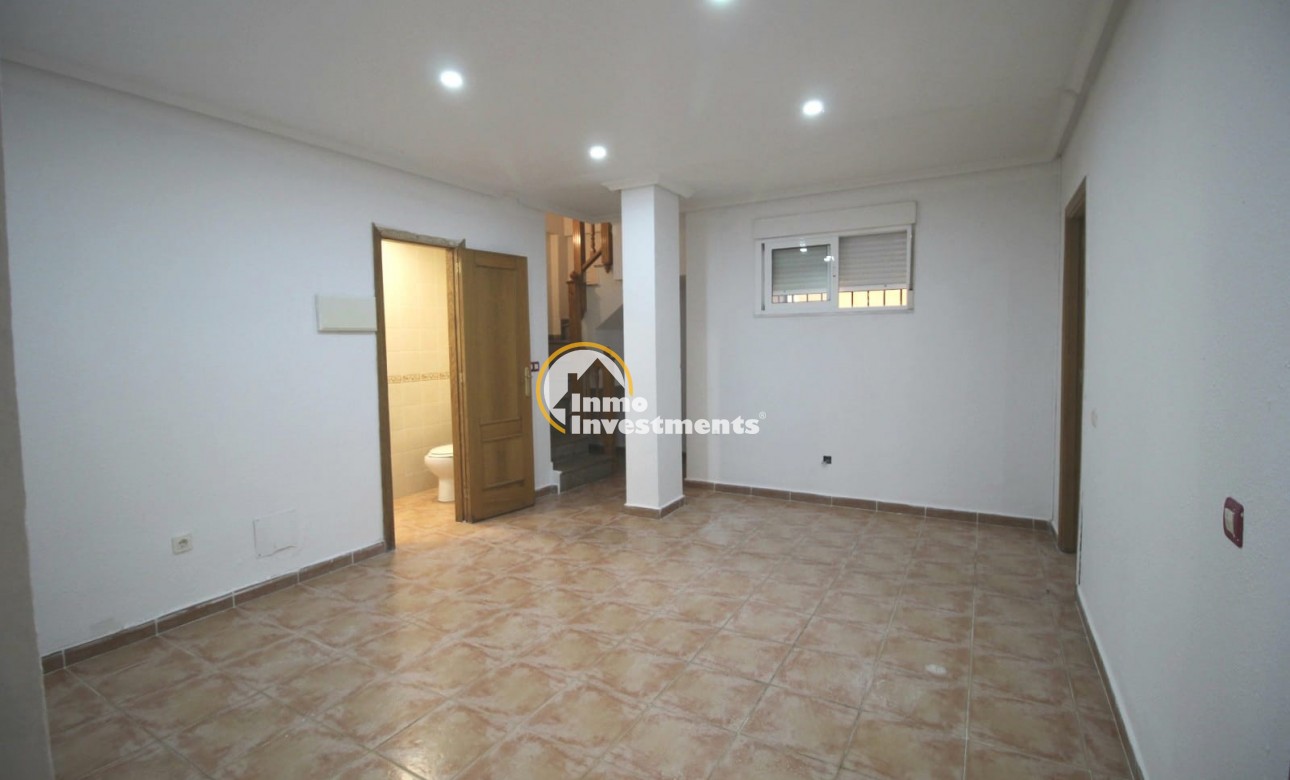 Resale - Villa - Villamartin