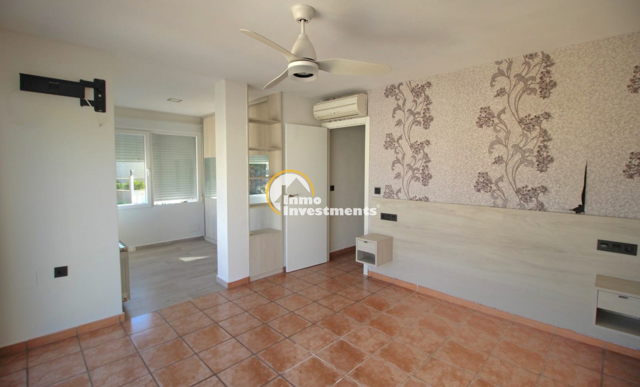 Resale - Villa - Villamartin