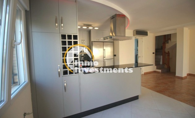 Resale - Villa - Villamartin