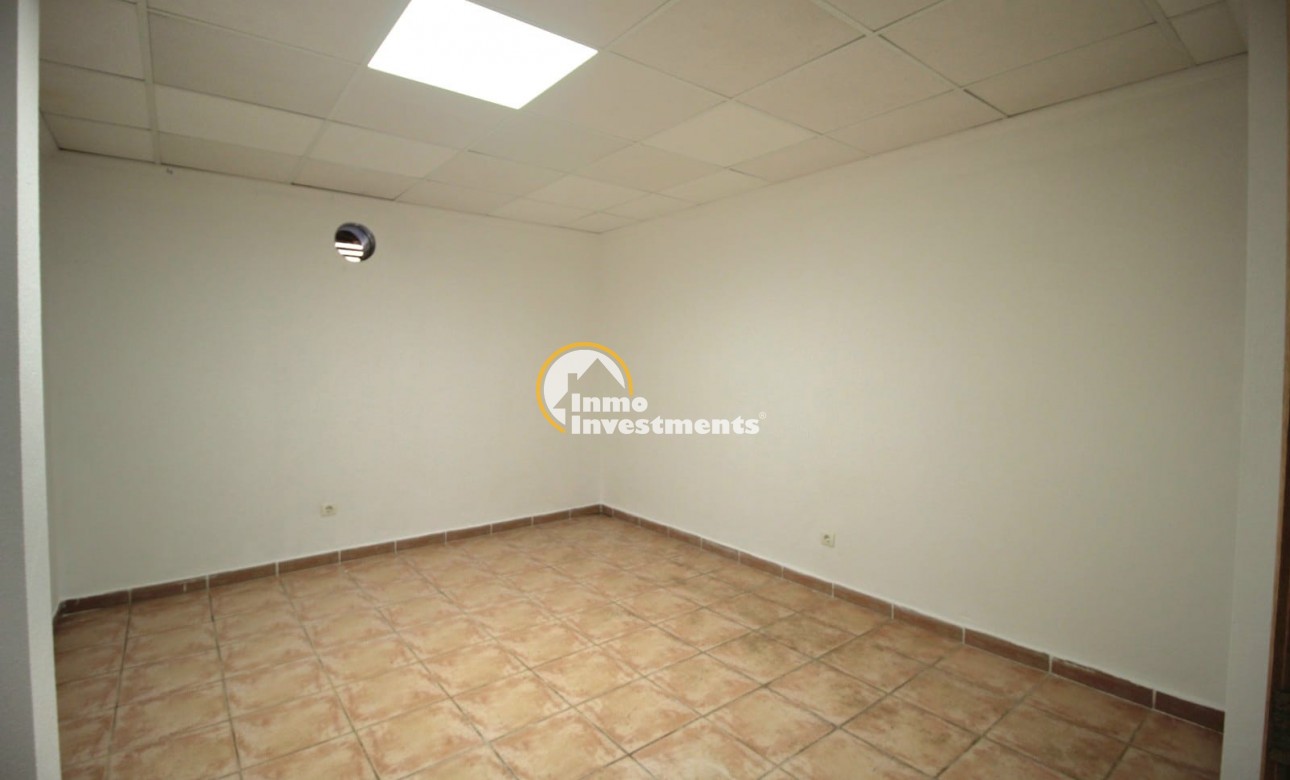Resale - Villa - Villamartin