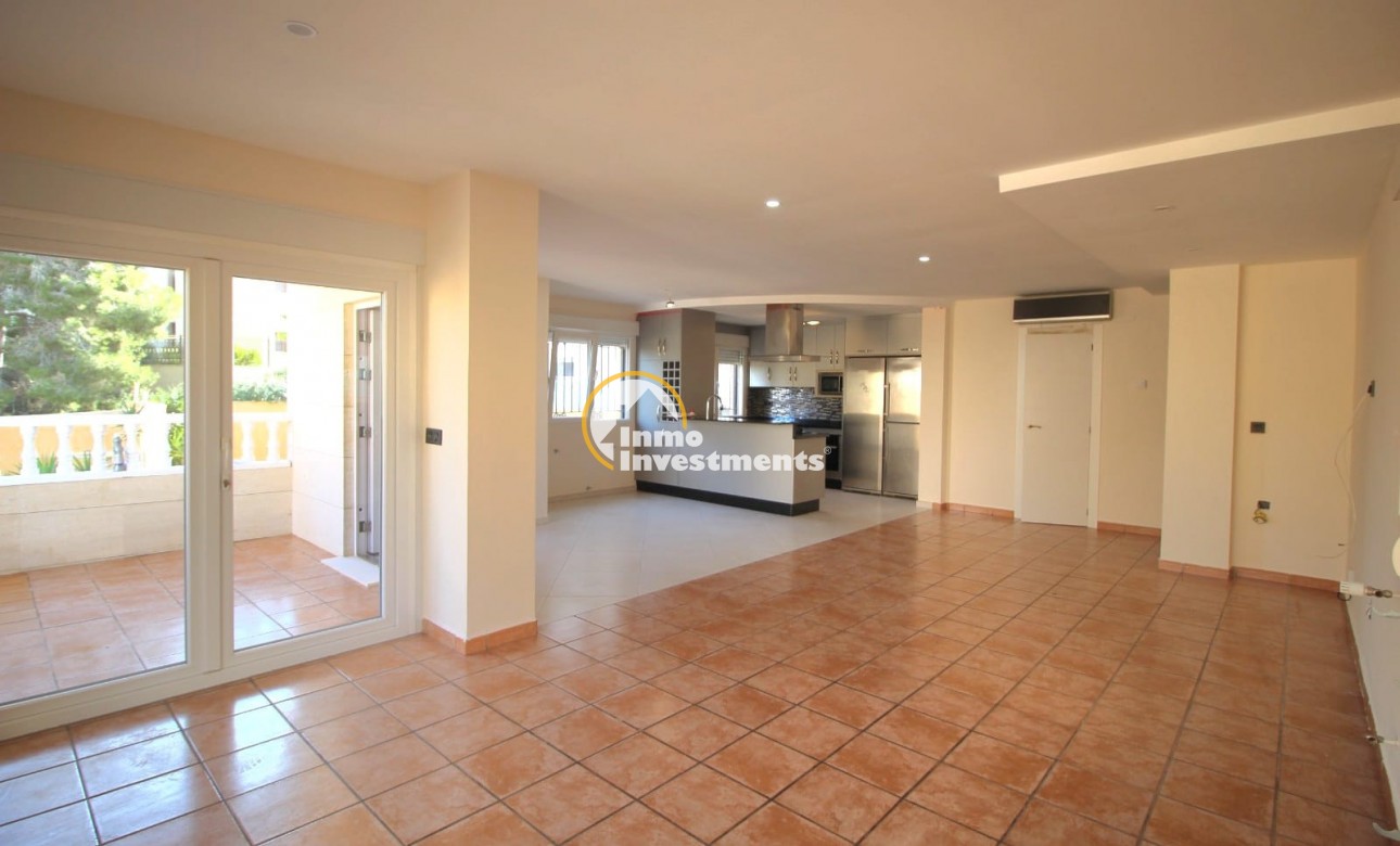 Resale - Villa - Villamartin