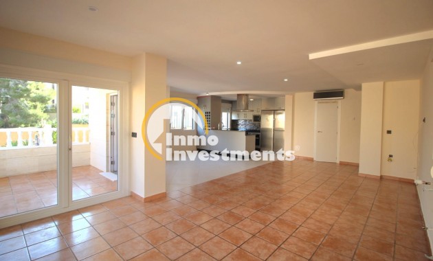 Resale - Villa - Villamartin