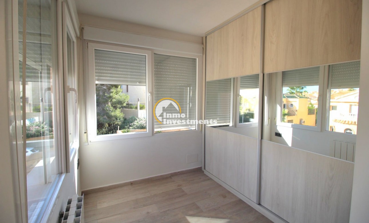 Resale - Villa - Villamartin