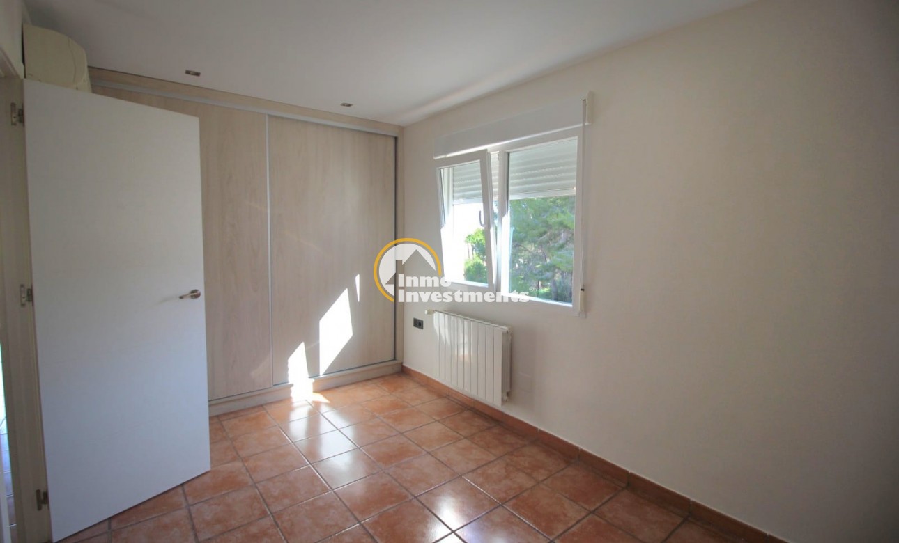 Resale - Villa - Villamartin