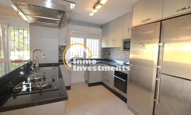 Resale - Villa - Villamartin