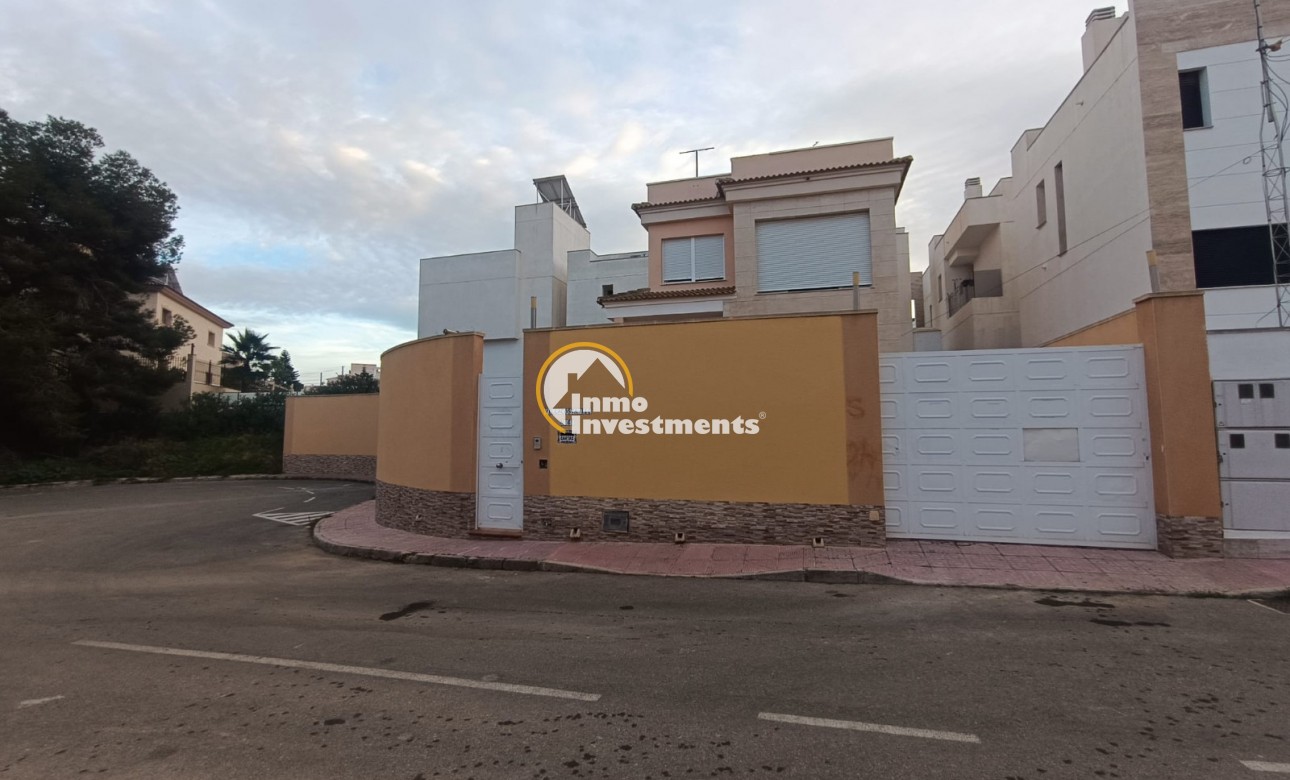 Resale - Villa - Villamartin