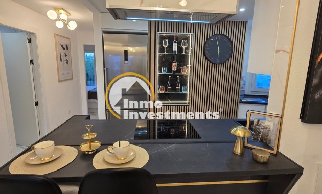 Resale - Apartment - Sucina