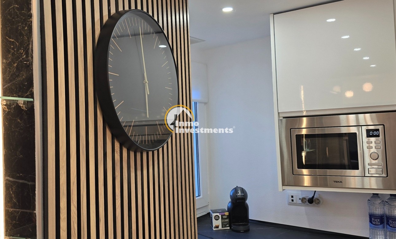 Resale - Apartment - Sucina