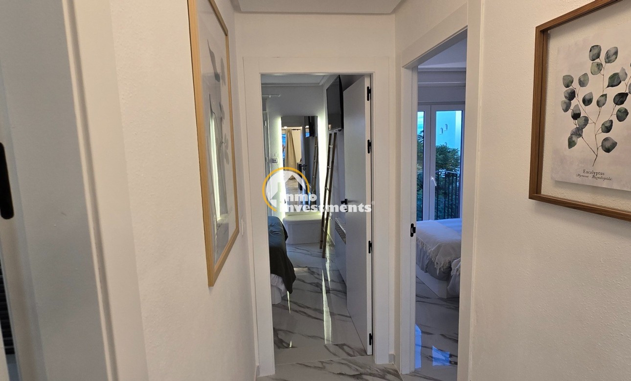 Resale - Apartment - Sucina