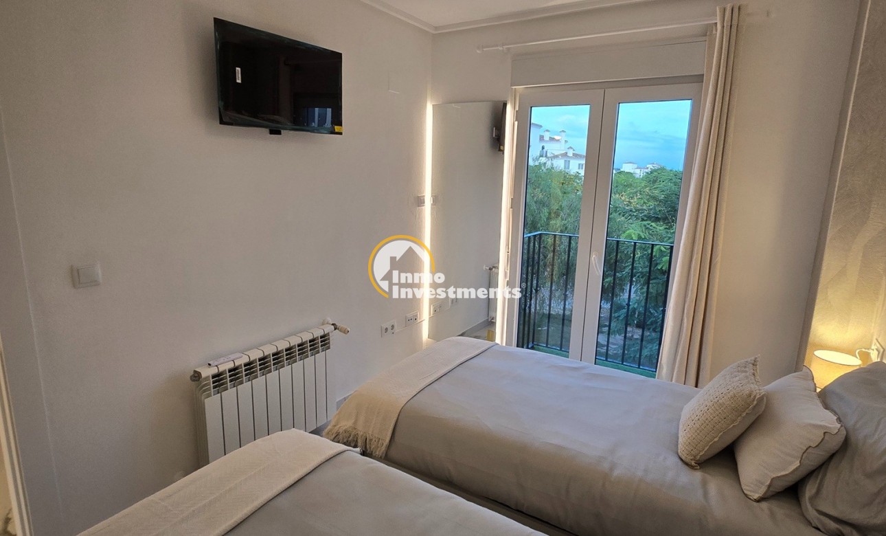 Resale - Apartment - Sucina