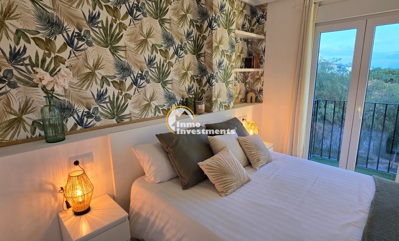 Resale - Apartment - Sucina