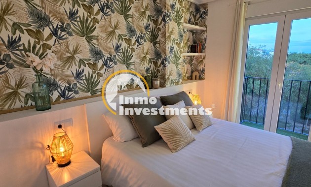 Resale - Apartment - Sucina