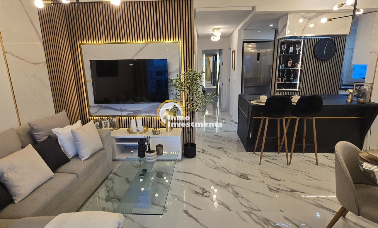 Resale - Apartment - Sucina