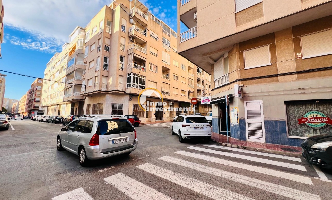 Resale - Commercial - Torrevieja