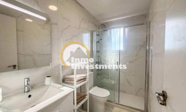 Resale - Apartment - Torrevieja - Punta Prima