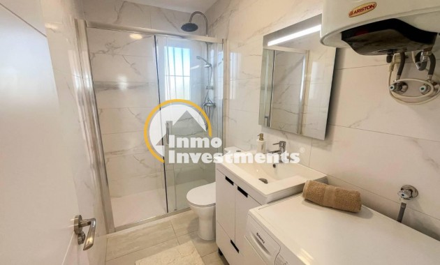 Resale - Apartment - Torrevieja - Punta Prima