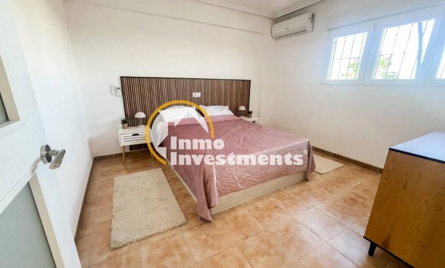 Resale - Apartment - Torrevieja - Punta Prima