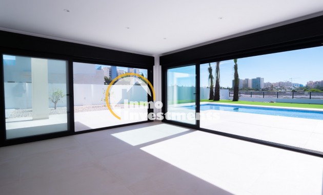 Resale - Villa - La Manga Del Mar Menor - Mar Menor