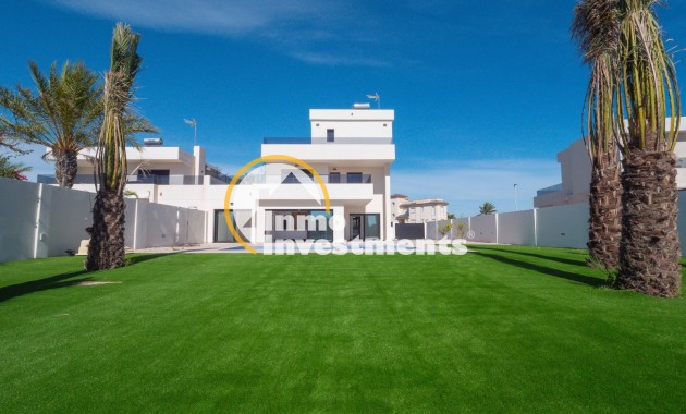 Resale - Villa - La Manga Del Mar Menor - Mar Menor