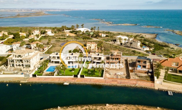 Resale - Villa - La Manga Del Mar Menor - Mar Menor