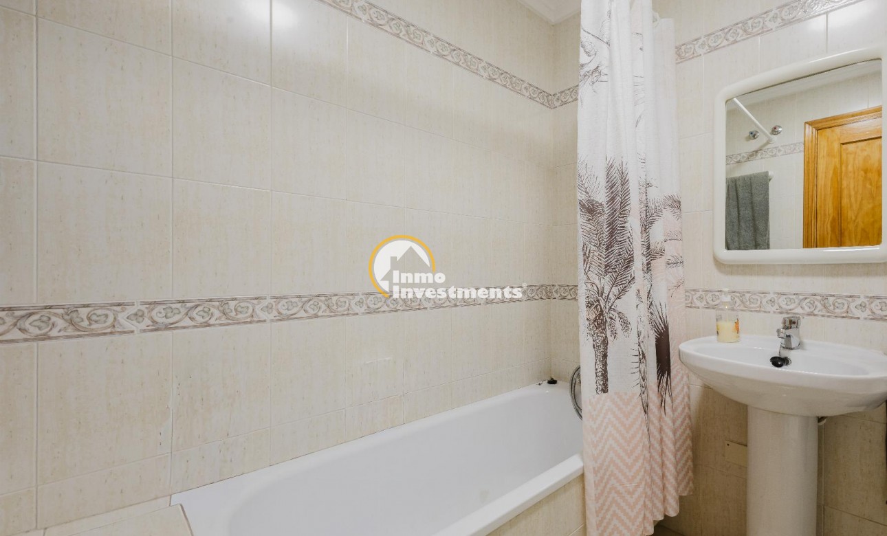 Resale - Bungalow - Torrevieja - PARQUE DE LAS NACIONES