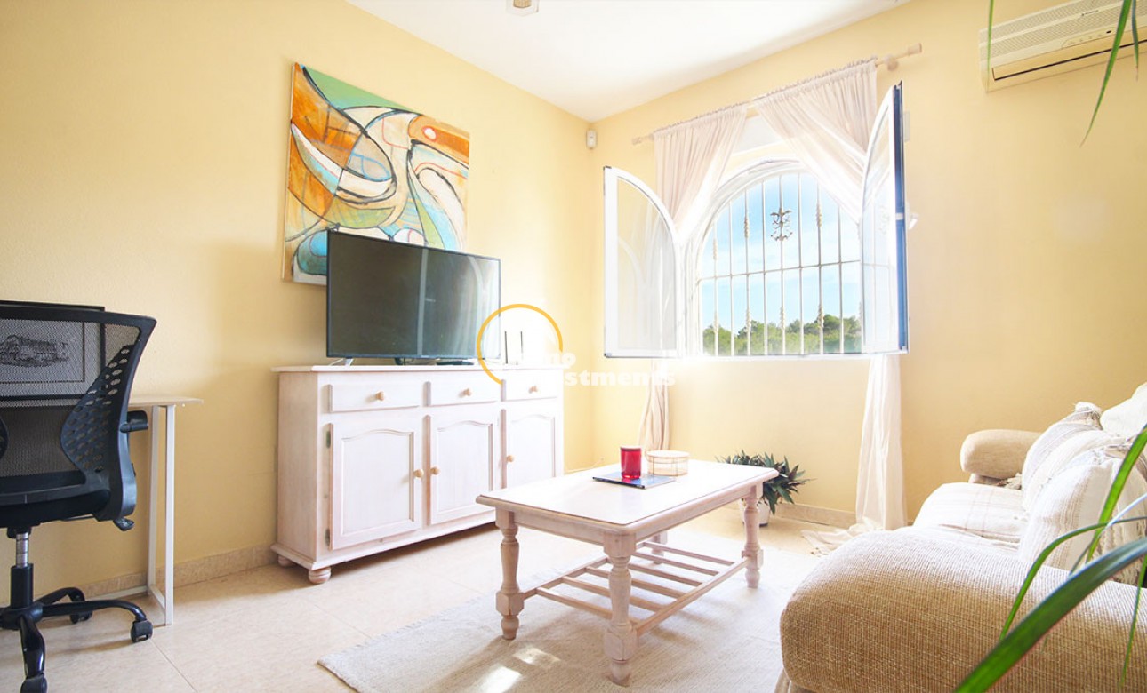 Resale - Town house - Villamartin - Las Filipinas