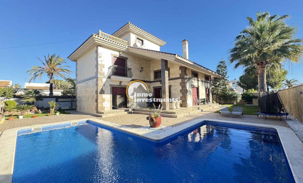 Till salu - Villa - Cabo Roig - Beachside