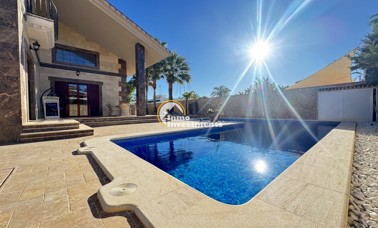 Till salu - Villa - Cabo Roig - Beachside