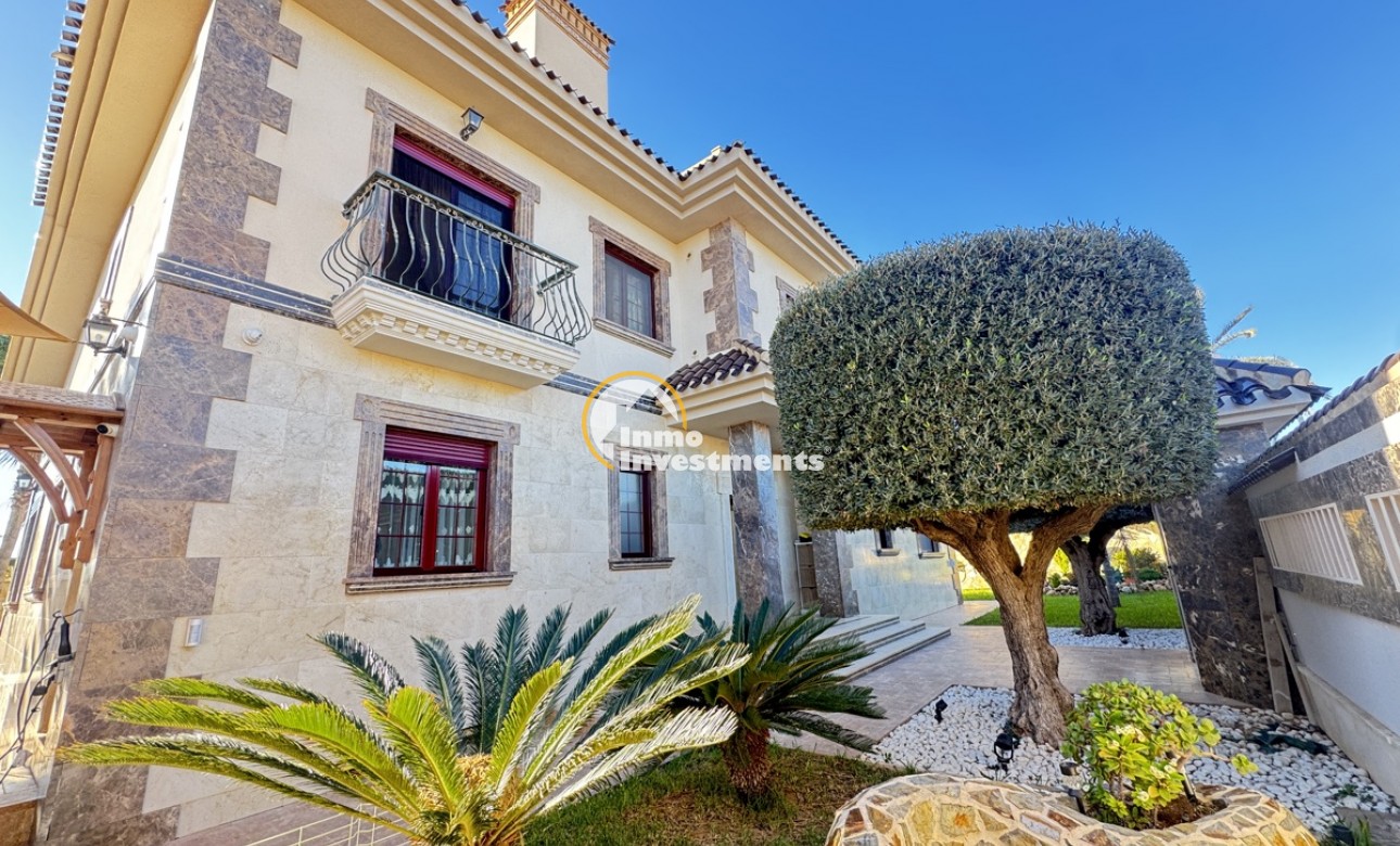 Till salu - Villa - Cabo Roig - Beachside