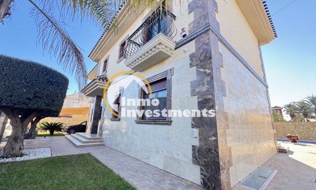 Till salu - Villa - Cabo Roig - Beachside