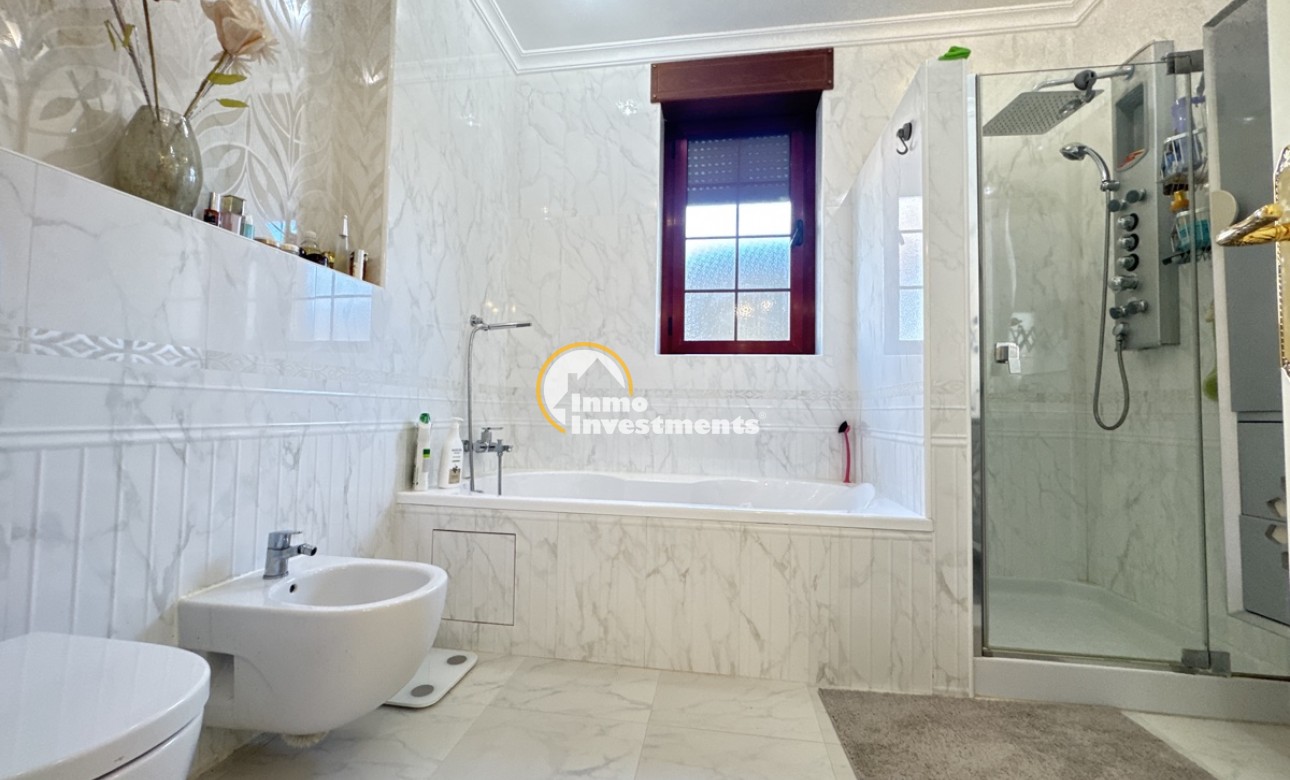 Till salu - Villa - Cabo Roig - Beachside