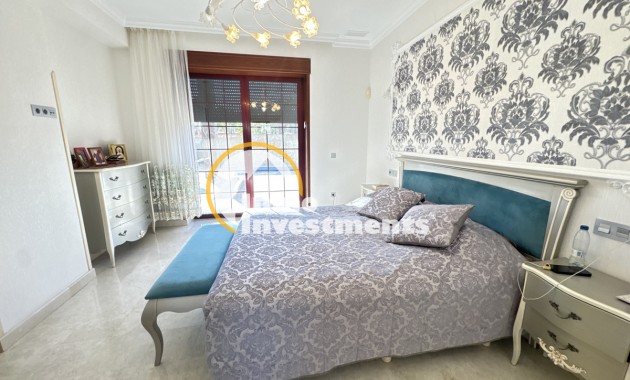 Till salu - Villa - Cabo Roig - Beachside