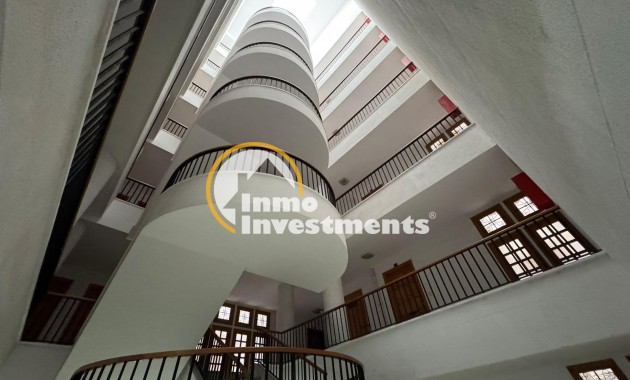 Reventa - Estudio - Torrevieja