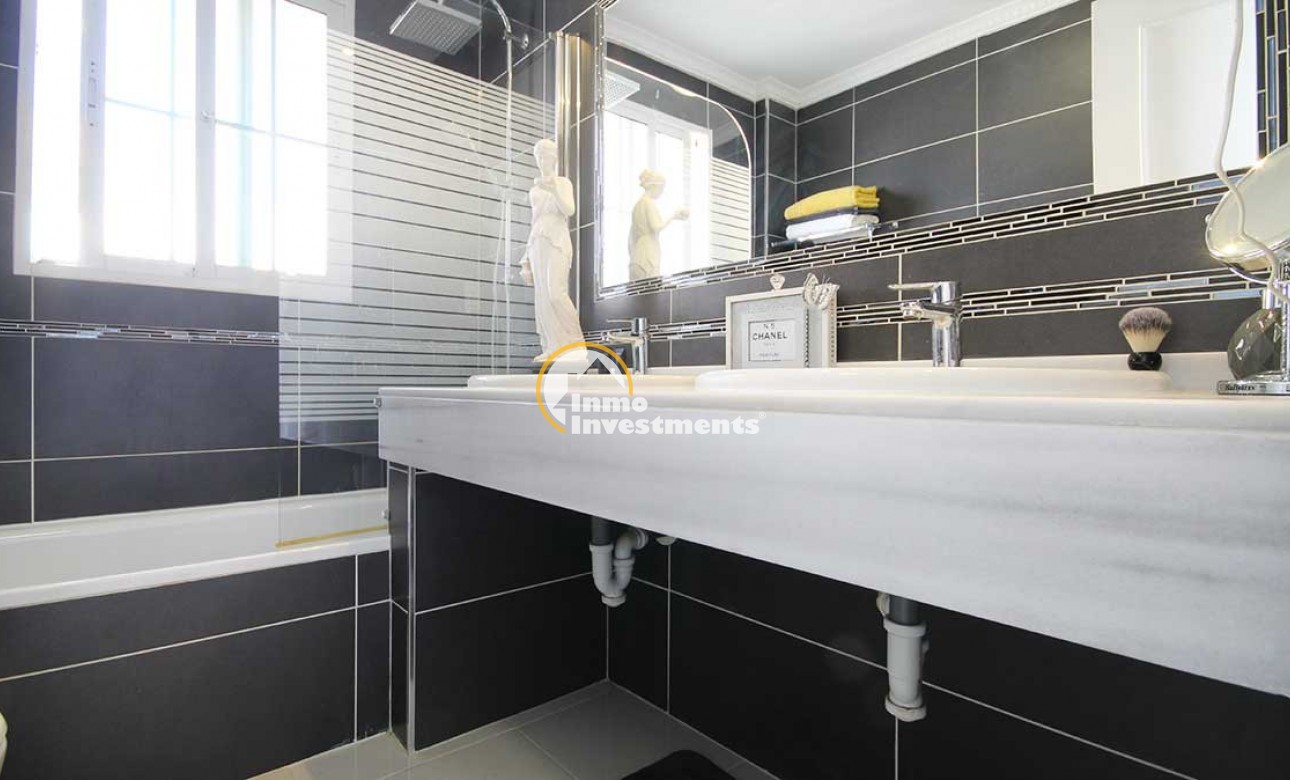 Till salu - Villa - Villamartin - Bosque de las Lomas 