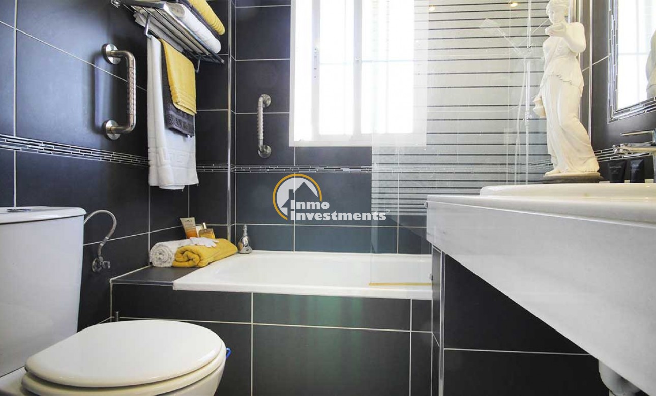 Till salu - Villa - Villamartin - Bosque de las Lomas 