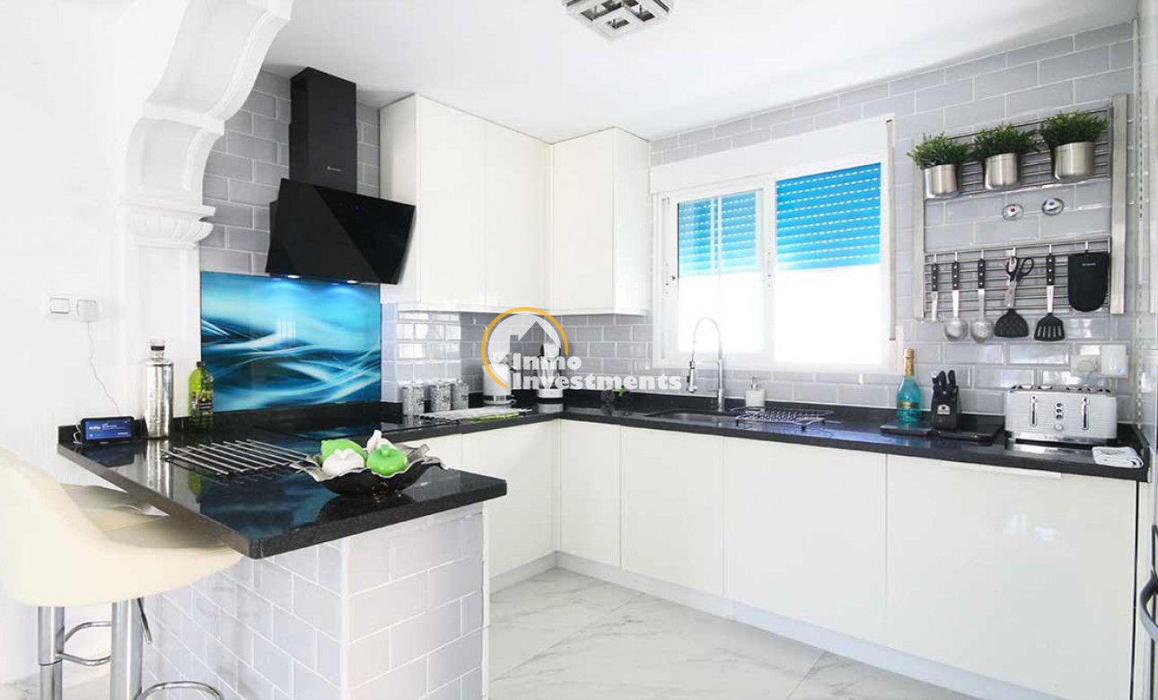 Till salu - Villa - Villamartin - Bosque de las Lomas 